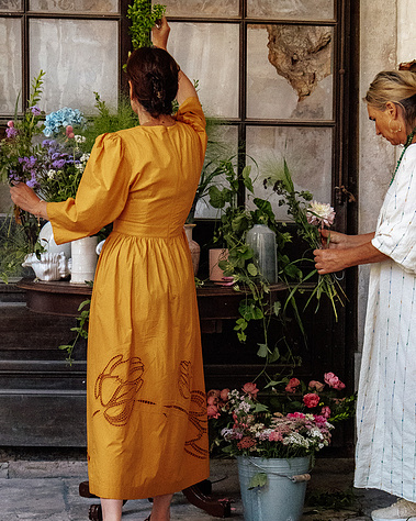 lisbon gardens floral retreat