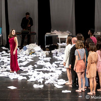 Contrattempo Di Riccardo Vannuccini
La Periferia Romana debutta sul palco del Teatro Vascello
Fotografie di Monica Irma Ricci