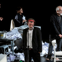 Contrattempo Di Riccardo Vannuccini
La Periferia Romana debutta sul palco del Teatro Vascello
Fotografie di Monica Irma Ricci