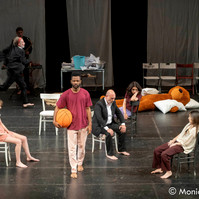 Contrattempo Di Riccardo Vannuccini
La Periferia Romana debutta sul palco del Teatro Vascello
Fotografie di Monica Irma Ricci