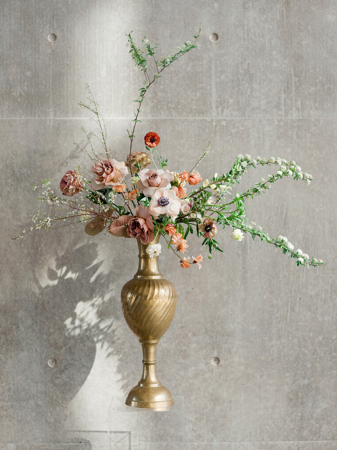 Sara Donaldson Photograph | The Modern Fort Worth, flower art piece, reception flowers, brass vase, acrylic pedestal, sculptural floral design