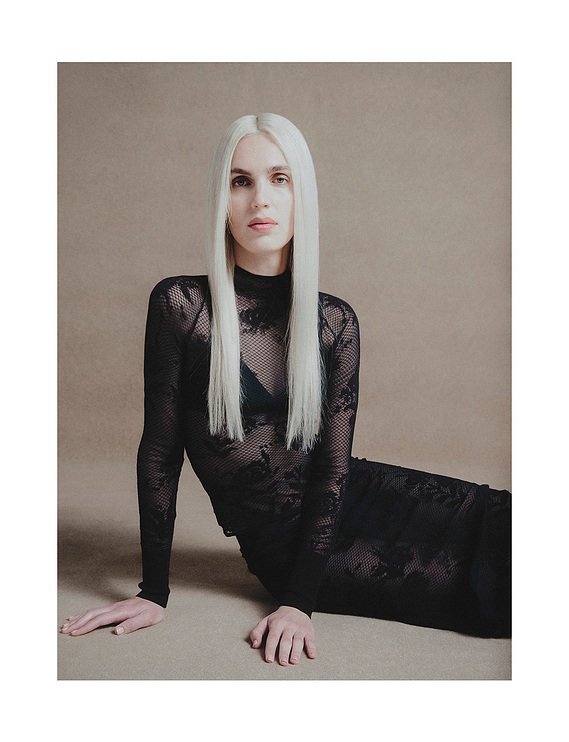 Vogue Greece x Pantene campaign by photographer Maria Magdalinou