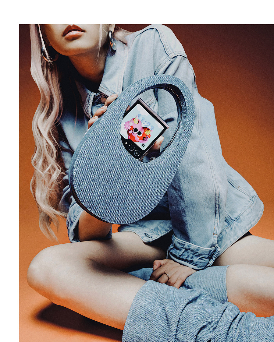 Y2K inspired fashion and beauty editorial for Vogue Greece x Samsung by photographer Maria Magdalinou