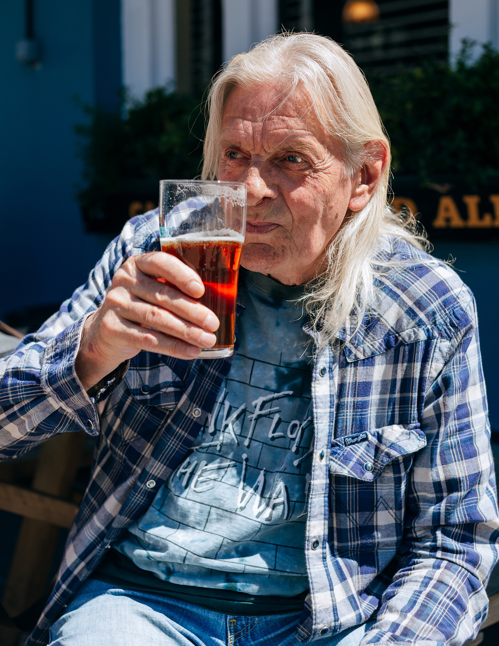 Joe was at first apprehensive to have his picture taken but after a small chat about Brighton and making sure I wasn't taking the piss he was happy for it to go ahead.