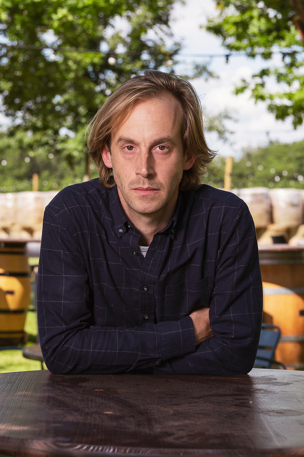 Portrait de Pierre Lambinon, chef étoile du restaurant gastronomique le PY-R. Photographié au domaine de Preissac à Toulouse.