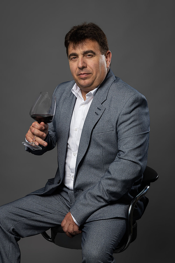 Portrait d'un des deux collaborateurs de l'entreprise Baccology réalisé à Revel par Johanna Senpau en studio.