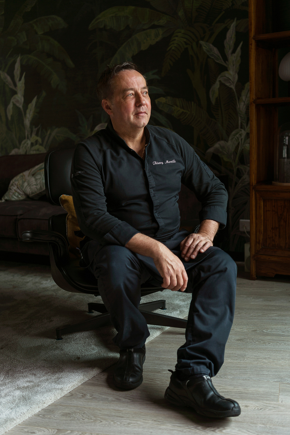 Portrait de Thierry Merville, chef étoile du restaurant gastronomique La Table des Merville à Ramonville, proche de Toulouse.