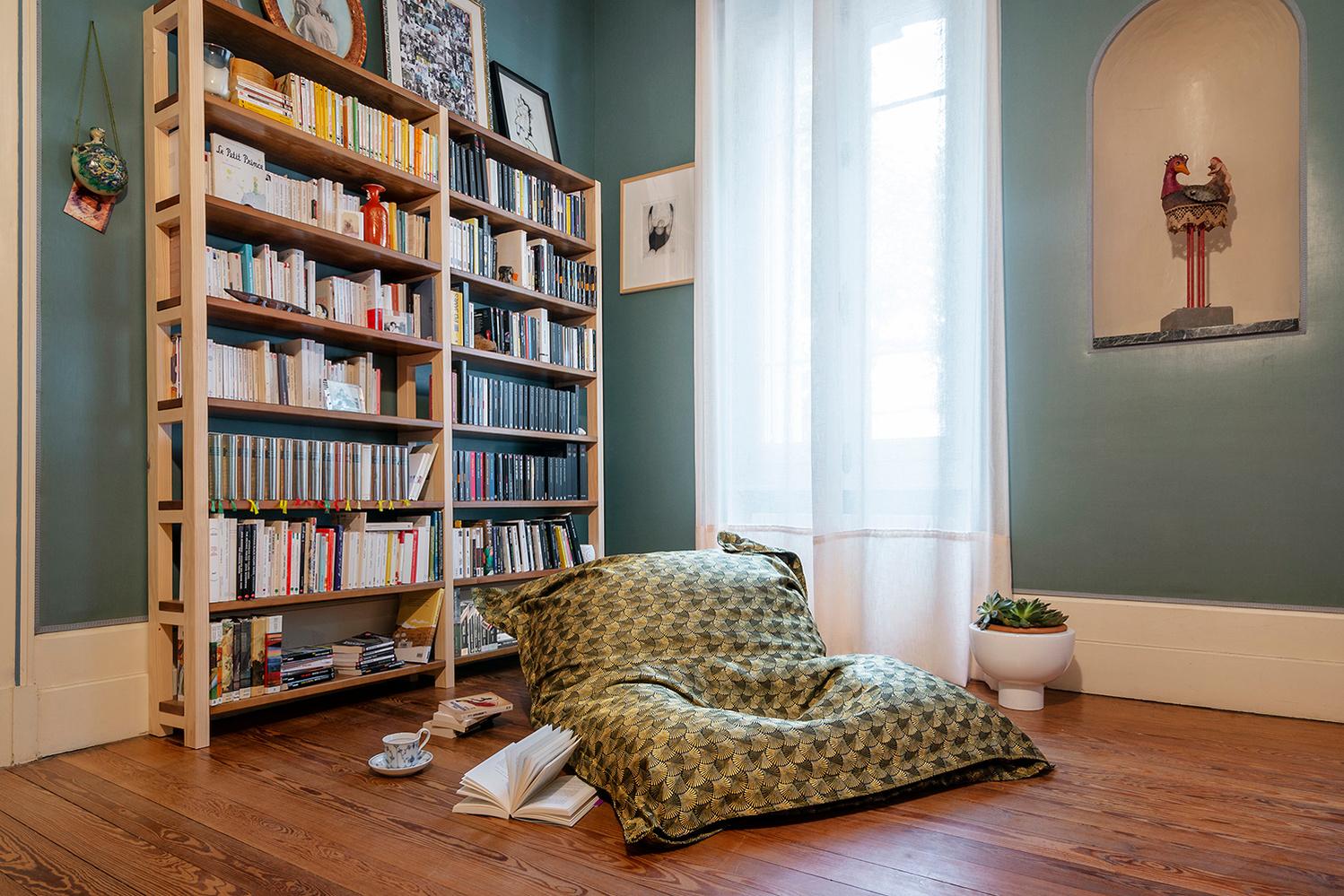 Mise en avant d'un produit Shelto dans un décor. Réalisée à Revel par Johanna Senpau.