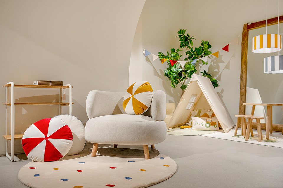Mobilier design Kave Home en exposition à Toulouse
