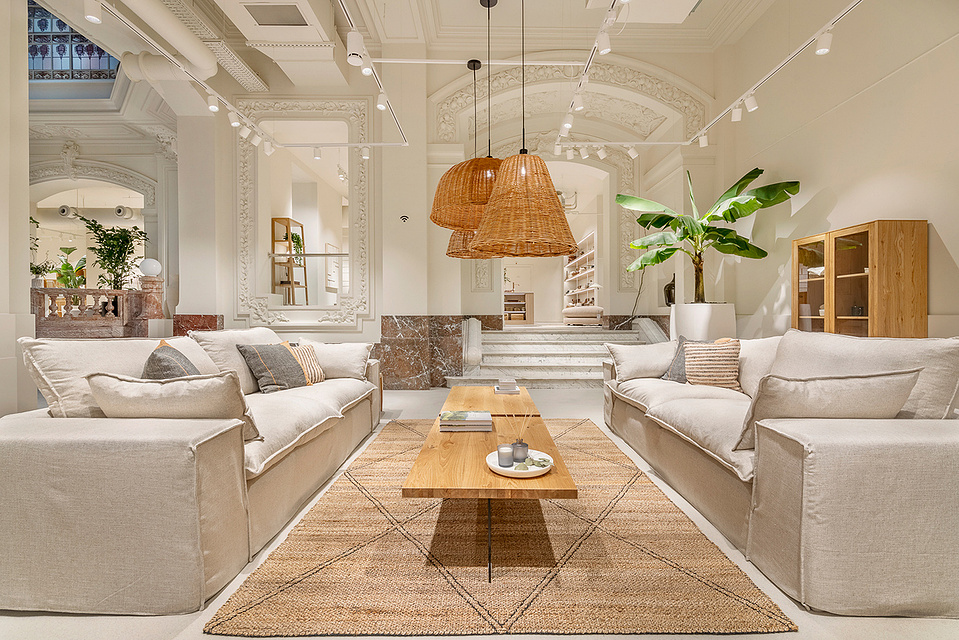 Intérieur du magasin Kave Home Toulouse photographié par Johanna Senpau