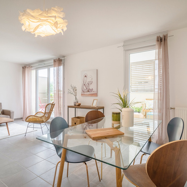 Home Staging d'un appartement Toulousain mis en lumière par Johanna Senpau.