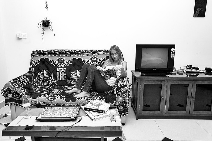 Black + White Fine Art Portrait of a young Australian women reading her book in her apartment.
Fine Art Portrait
Black + White Photography
Fine Art Gallery
Artistic Photography
Ring Light Photography
