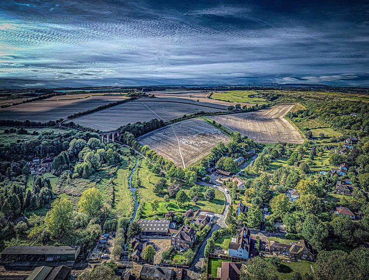 Eynsford photo - Lullingstone Lane looking towards London. Print available to buy.