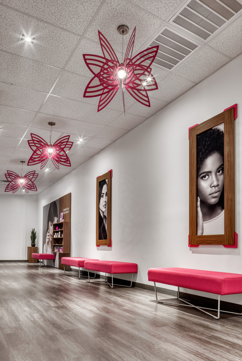 DekaLash interior design and furnishings