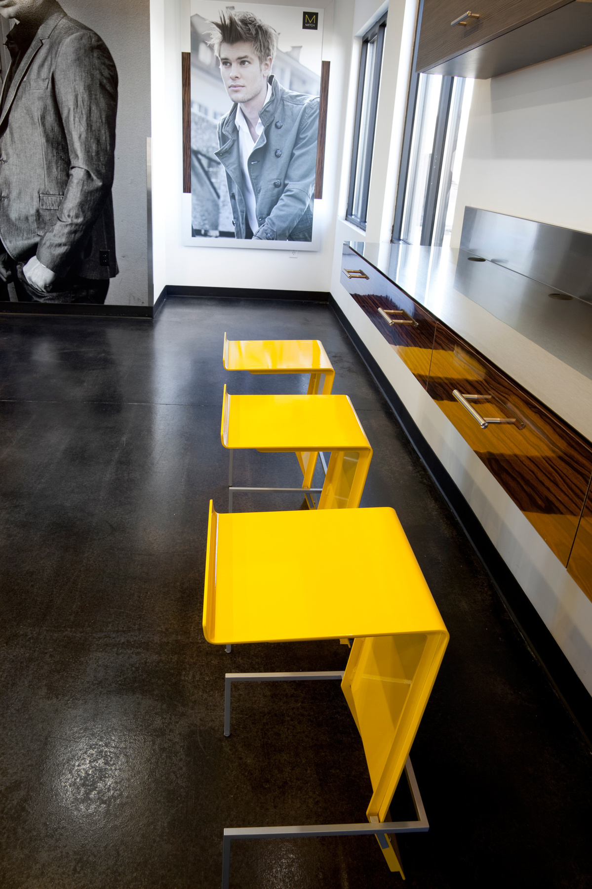 Zag Stools