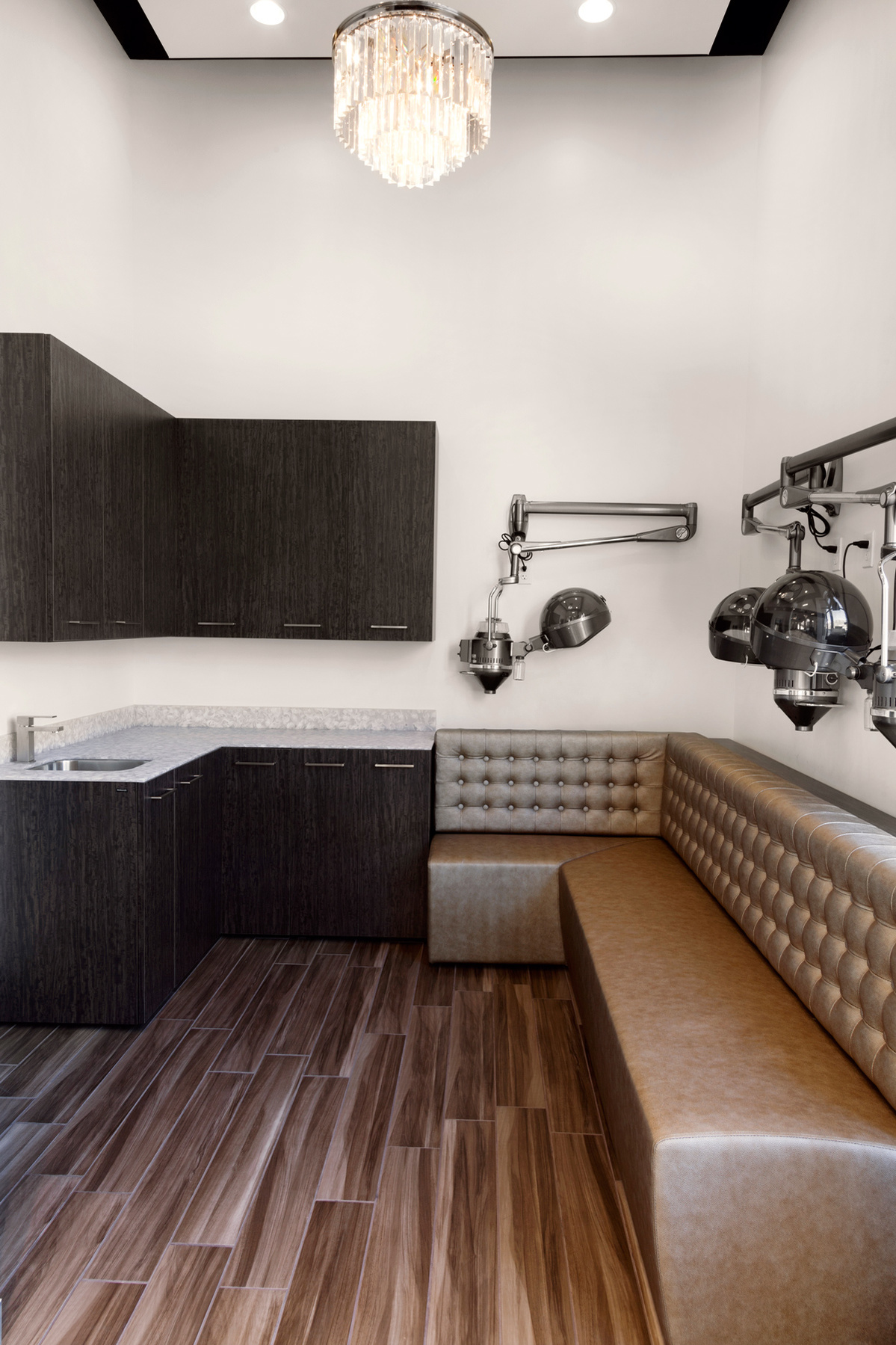 Upholstered hood dryer bench