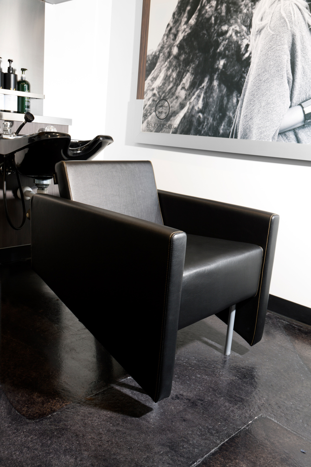 Custom shampoo chair