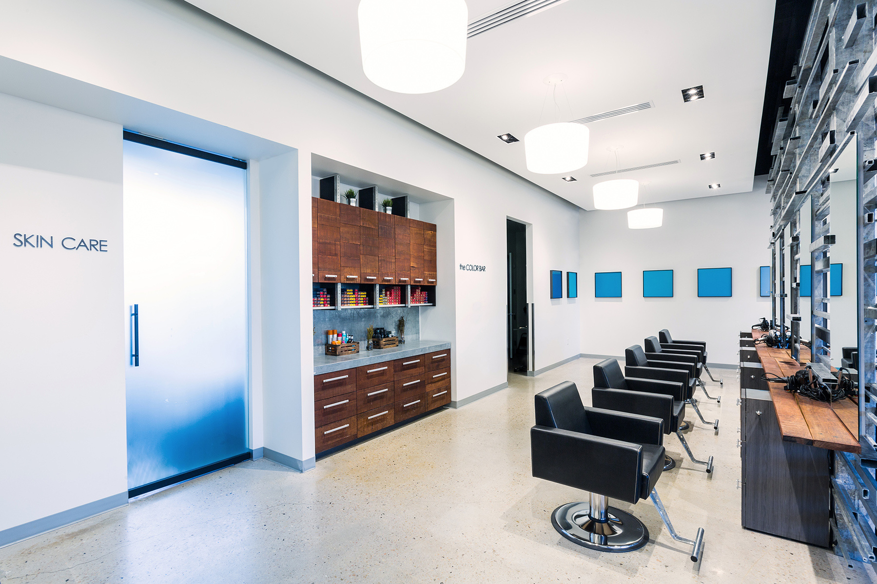 Color Bar and Styling Area