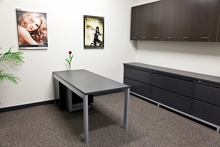 Paul Mitchell the School Office Desk