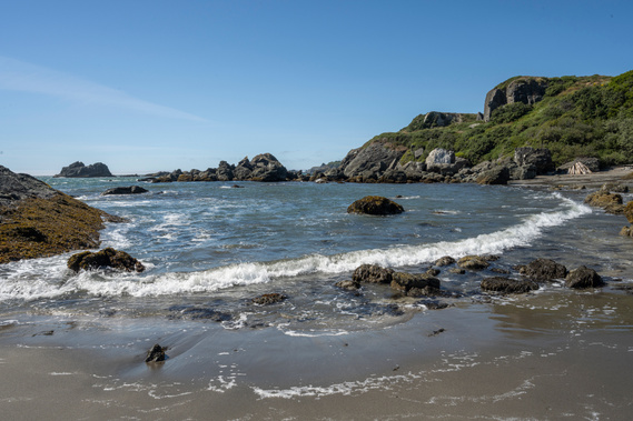 Surf and rocks at Harris Beach, Oregon Coast