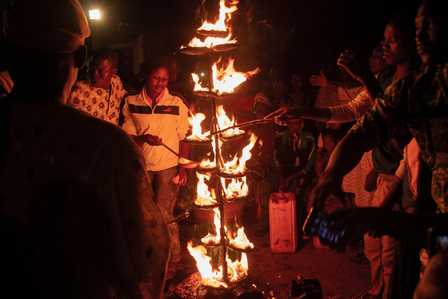 An evening of lighting the 16-point lamp at the Ataojao&amp;#x27;s palace. One of the activities to celebrate the Osun-Oshogbo annual festival.