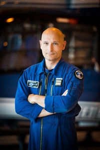 Portrait du Colonel Emmanuel Sillon, commandant les Forces Aeriennes de la Gendarmerie Nationale (Hélicoptères), par Brice Braastad. Photo © Brice Braastad - Episode II