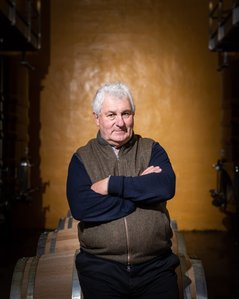 Portrait de Pierre Seillan, propriétaires du Château Lassègue à Saint-Emilion. Photo © Brice Braastad - Episode II