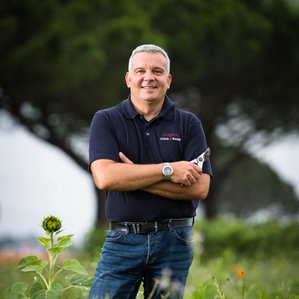 Portrait de Franck Debrais, Chef de Culture du Château Lynch-Bages. Photo © Brice Braastad - Episode II