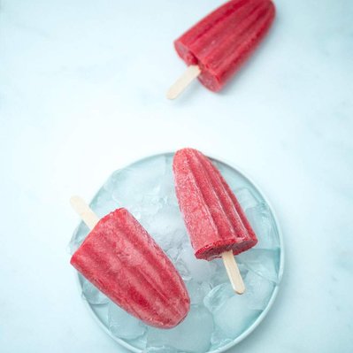 strawberry icelollies, popcicles, summer snack, refreshing