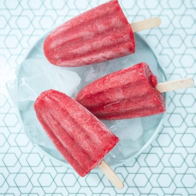 strawberry icelollies, popcicles, summer snack, refreshing