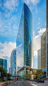 Tour CBX, by Kohn Pedersen Fox Associates & SRA Architectes @ La Defense photo : Thomas Bekker for Costar