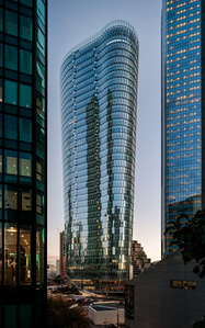 Tour Alto, by IF Architectes & SRA Architectes @ La Defense photo : Thomas Bekker for Costar