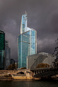 Tour First, by Kohn Pedersen Fox Associates & SRA Architectes @ La Defense photo : Thomas Bekker for Costar