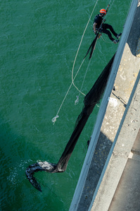 Travaux Acrobatiques opérés par Jarnias à Brest, France photo Bekker Thomas