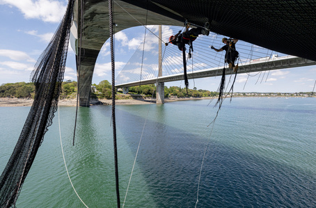 Travaux Acrobatiques opérés par Jarnias à Brest, France photo Bekker Thomas
