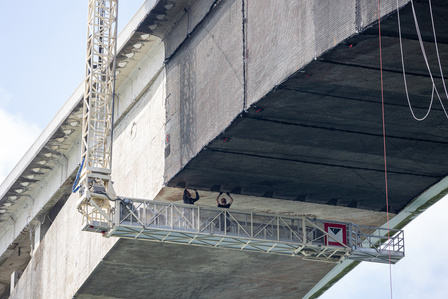Travaux Acrobatiques opérés par Jarnias à Brest, France photo Bekker Thomas