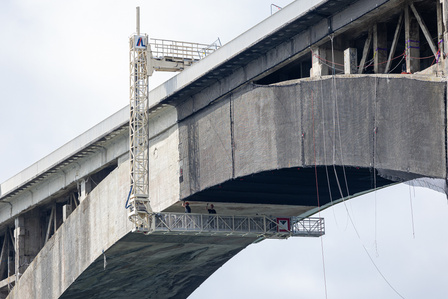 Travaux Acrobatiques opérés par Jarnias à Brest, France photo Bekker Thomas