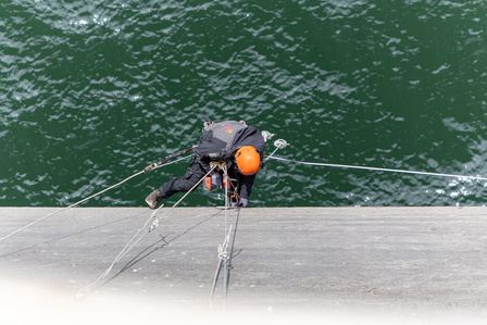 Travaux Acrobatiques opérés par Jarnias à Brest, France photo Bekker Thomas