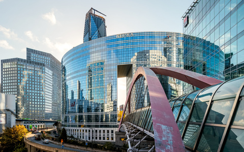 Tour Pacific, by Kisho Kurokawa Architecte @ La Defense  photo : Thomas Bekker for Costar
