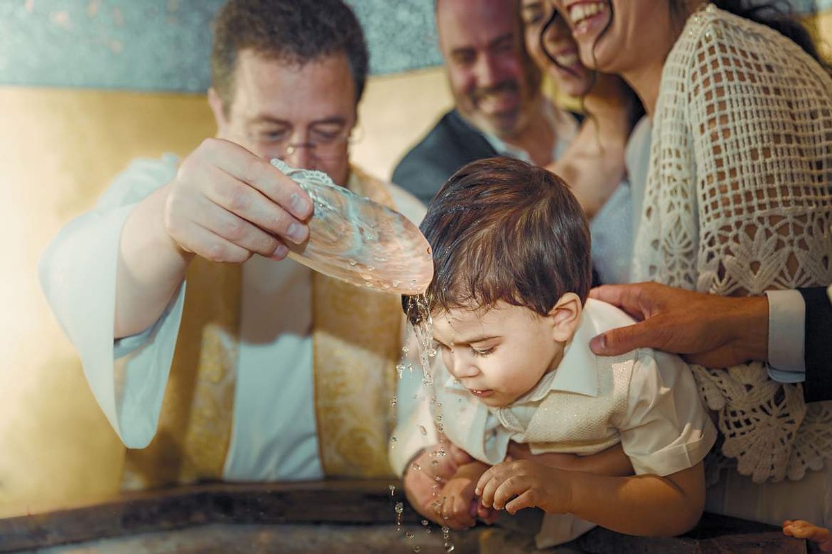 O Ritual de Batismo na Igreja Católica: Uma Celebração de Fé e ...