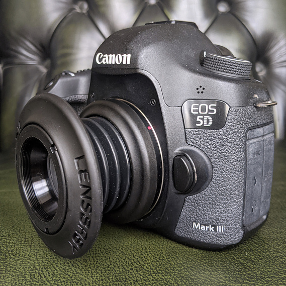 Side shot of the Lensbaby Spark 1.0 mounted on a Canon 5D Mark 3 camera