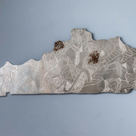 Kentucky- State of Kentucky Shape in Aluminum With Etched Abstract Ties.