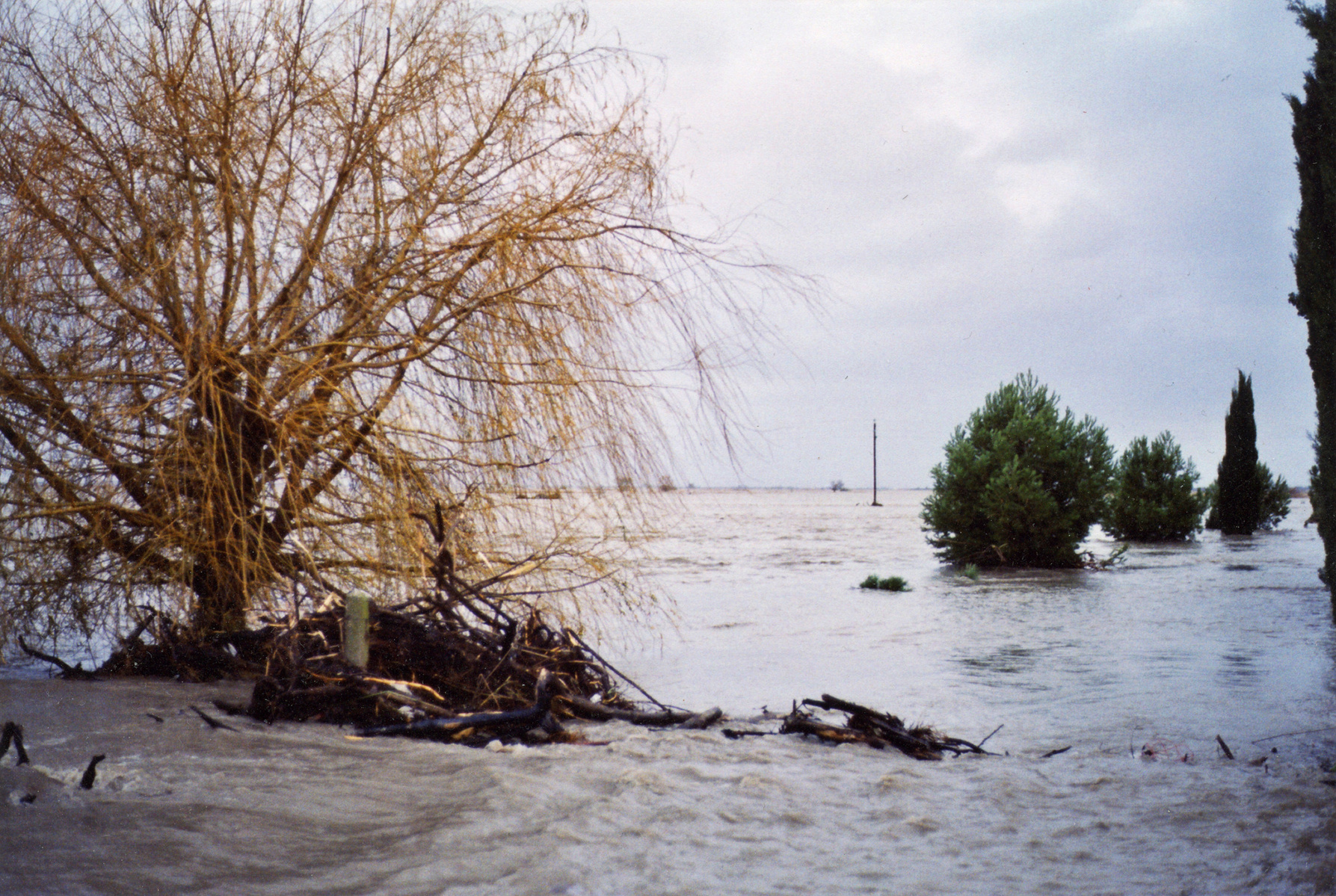 Inondation 2003 Saint-Gilles, Photographie d’archive de Mr Barbier