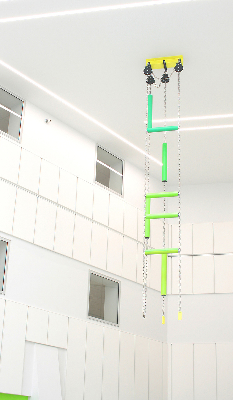 LIFT

Commission for Clatterbridge Cancer Centre 2020

steel and aluminium, 9m x 1.5 m x 0.5m
