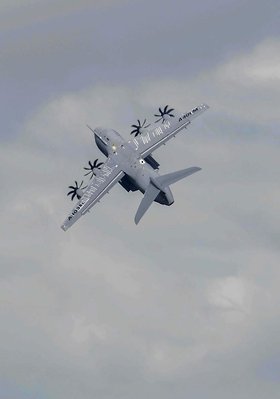 Airbus A400M, avion de transport militaire europeen