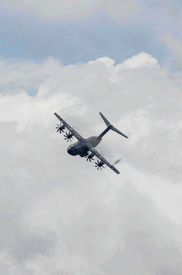 Airbus A400M, avion de transport militaire europeen