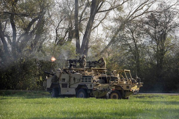commandos de la royale air force, RAF, combat, arme, militaire, vehicule militaire d'intervention, militaire, arme, exercice d'evacuation de ressortissant..Exercices international Airex, exercice regroupant les armees de l'air d'Allemagne, Espagne, France