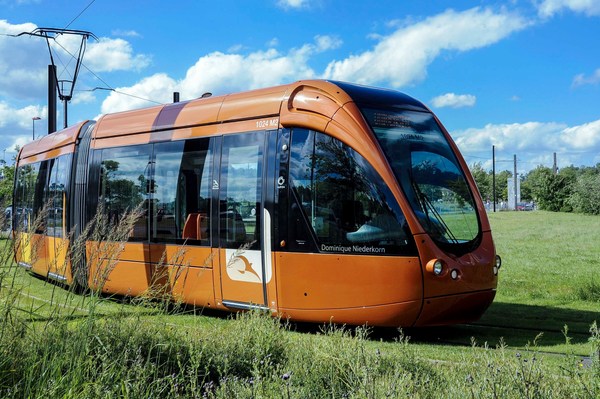 station Antares, tramway Citadis de fabrication Alstom, exploitant Setram..BCME, Beverage Can Makers Europe, programme de collecte de canettes alimentaire Chaque Canette Compte, CCC, recyclage, developpement durable..automobile, course, competition