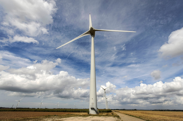 Eoliennes J48 de Jeumont Industrie. Puissance 750 kw, 48 metres de diametre..Energie renouvlable,