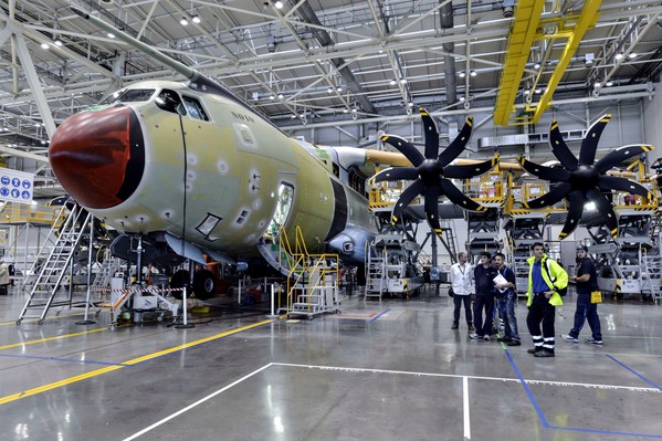 chaine de production de l'A400M..Livraison du premier avion de tranport militaire Airbus A400M a l'armee de l'air francaise, premiere nation a le recevoir ..Aeronautique, defense, Airbus miltary, EADS